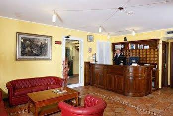 Hotel Gabarda Carpi Ngoại thất bức ảnh