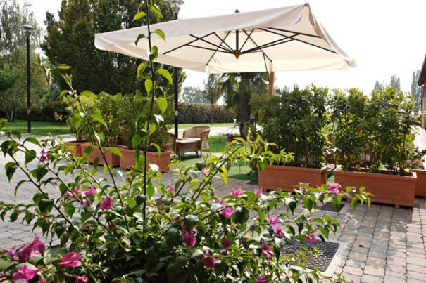 Hotel Gabarda Carpi Ngoại thất bức ảnh